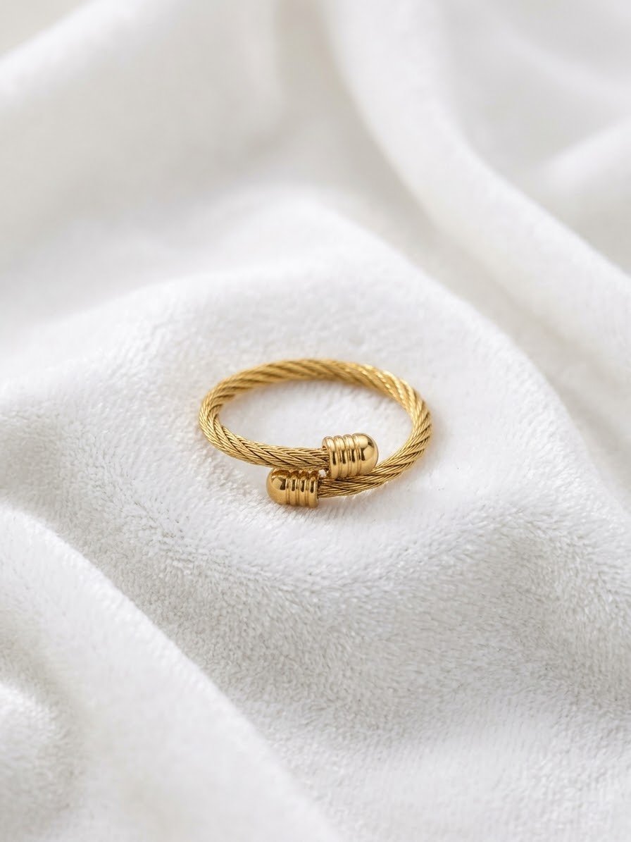 Twisted Cable Ring
